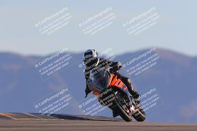 media/Nov-06-2023-Moto Forza (Mon) [[ce023d0744]]/4-Beginner Group/Session 5 (Turn 9)/